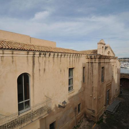 Santa Chiara - Il Milese Hotell Alghero Rum bild